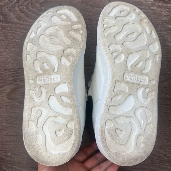 Alexander McQueen Oversized Sneakers - Picture 4 of 5